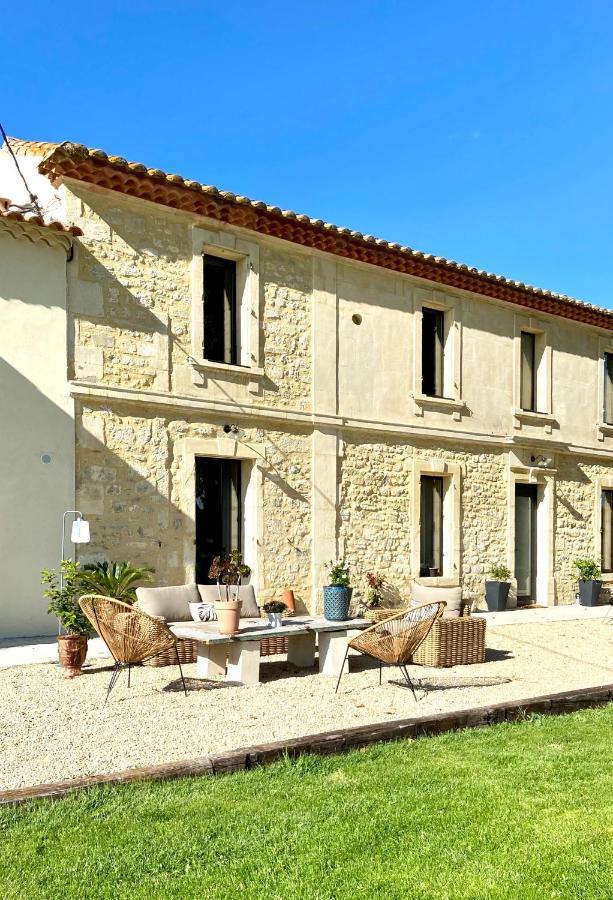 Mas Des 2 Platanes Bed & Breakfast Arles Exterior photo